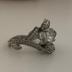 925 Sterling Silver Floral Halo S 6 – Large Round CZ Center Stone, Pavé Accents